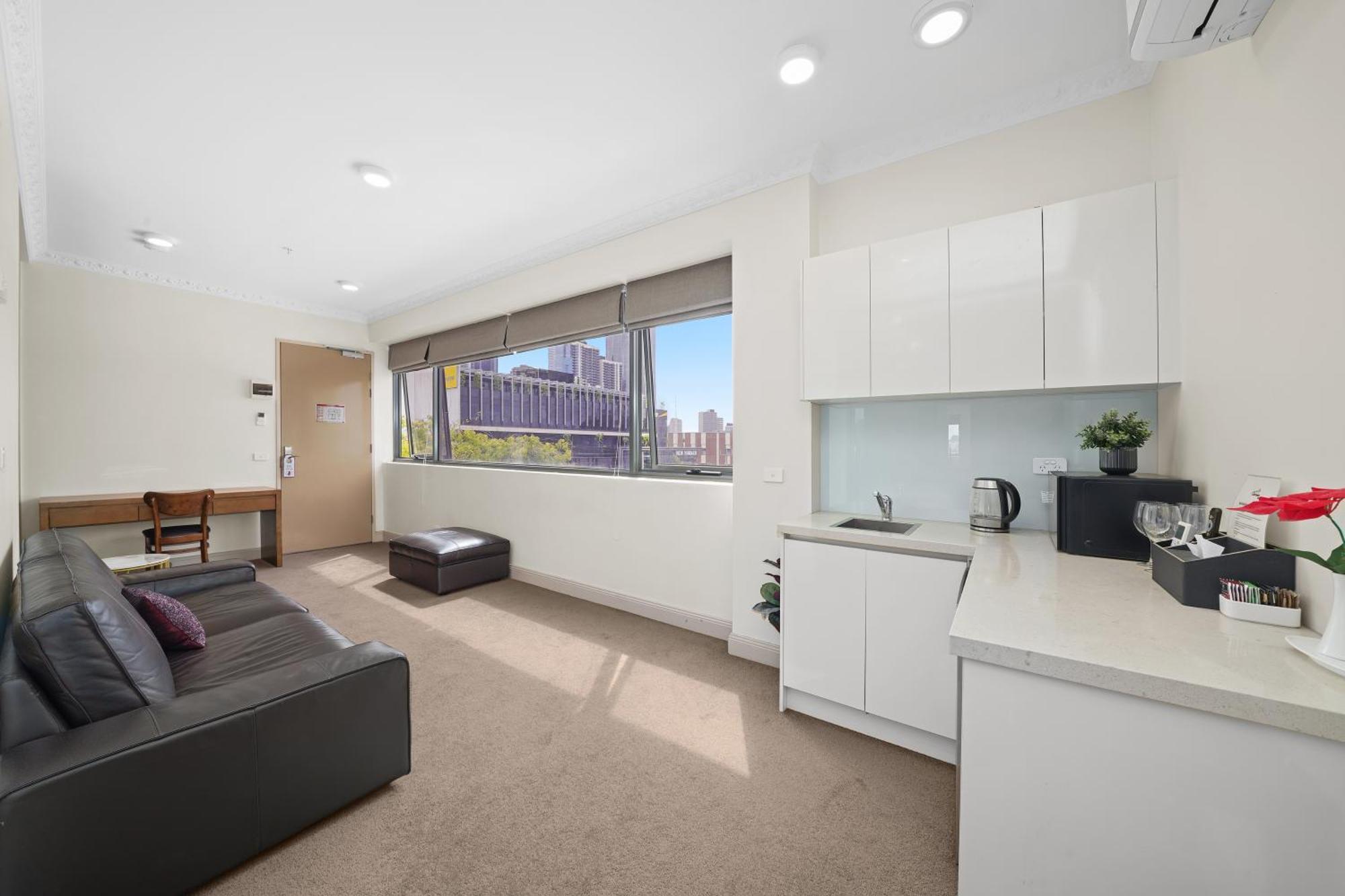 Clarendon Hotel Melbourne Exterior photo