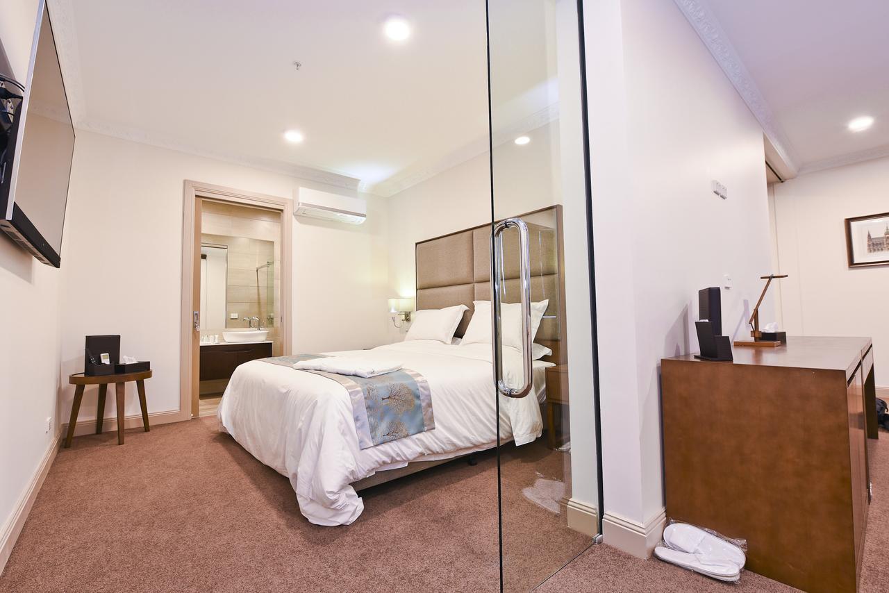 Clarendon Hotel Melbourne Exterior photo